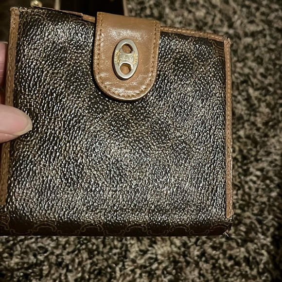 Needs some love been used, Celine Macadam coins purse, key holder and Wallet - Picture 4 of 6
